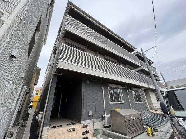 マ・メゾン鵠沼花沢 Aの物件外観写真